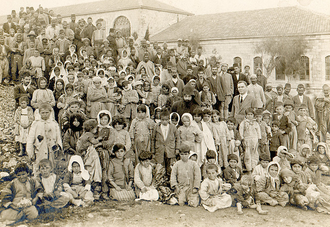 1918. אלפי ניצולים ארמנים גורשו לירושלים. גרמנים לא גרשו יהודים, שכן לאחר אושוויץ לא היה את מי לגרש.